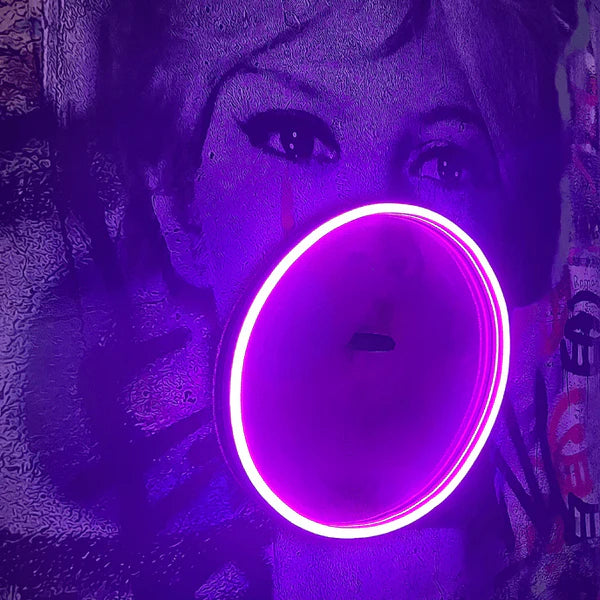 Brigitte Bardot Bubble V.2 LED wall art in Originals LED Wall Art finish - additional product view | KULORI